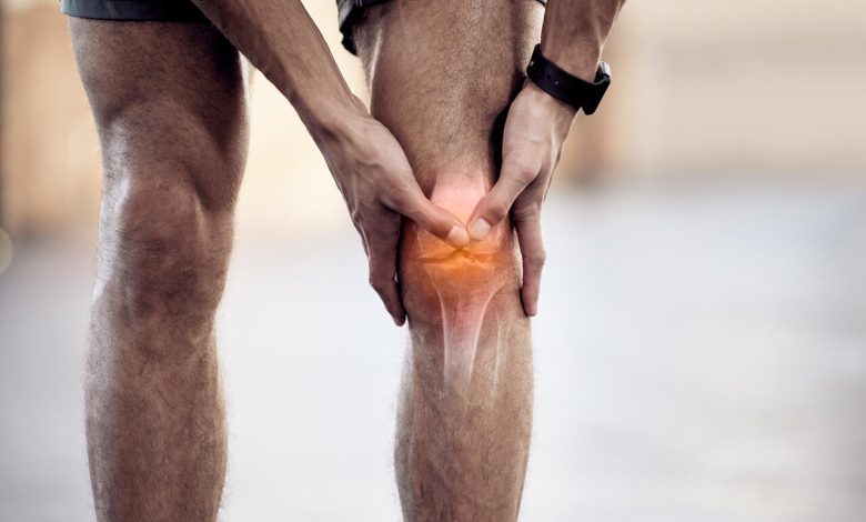 Joelho inchado sem motivo aparente Pode ser derrame articular